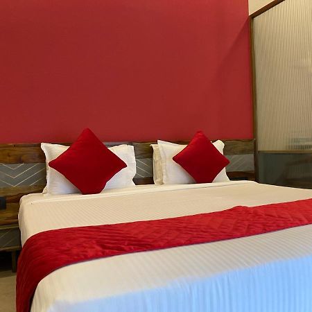 Theory9 Premium Service Apartments Khar มุมไบ ภายนอก รูปภาพ