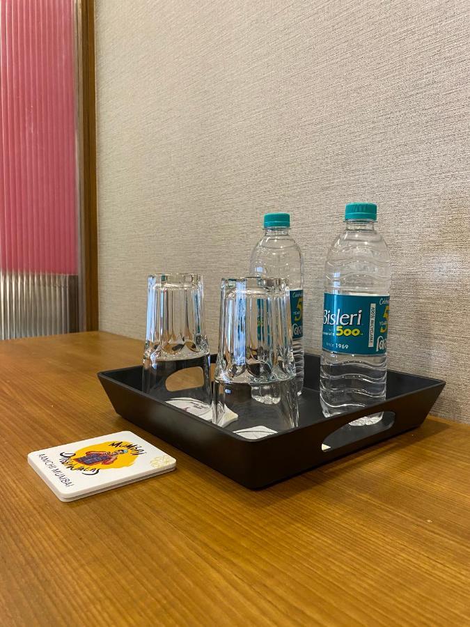 Theory9 Premium Service Apartments Khar มุมไบ ภายนอก รูปภาพ