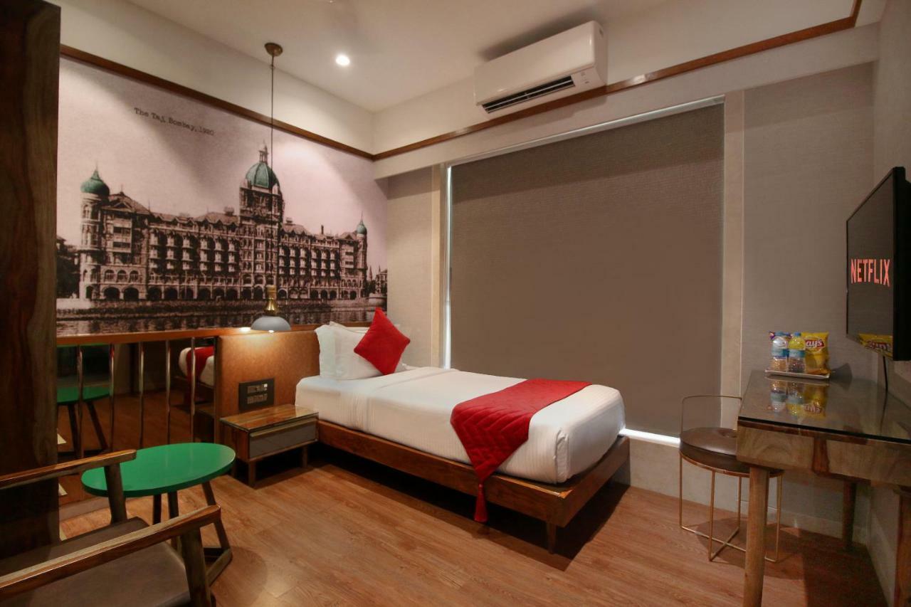 Theory9 Premium Service Apartments Khar มุมไบ ภายนอก รูปภาพ